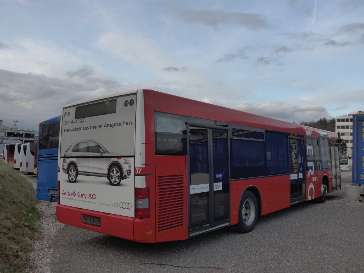 (167'438) - AHW Horgen - Nr. 37 - MAN (ex VZO Grningen Nr. 37) am 19. November 2015 in Kloten, EvoBus