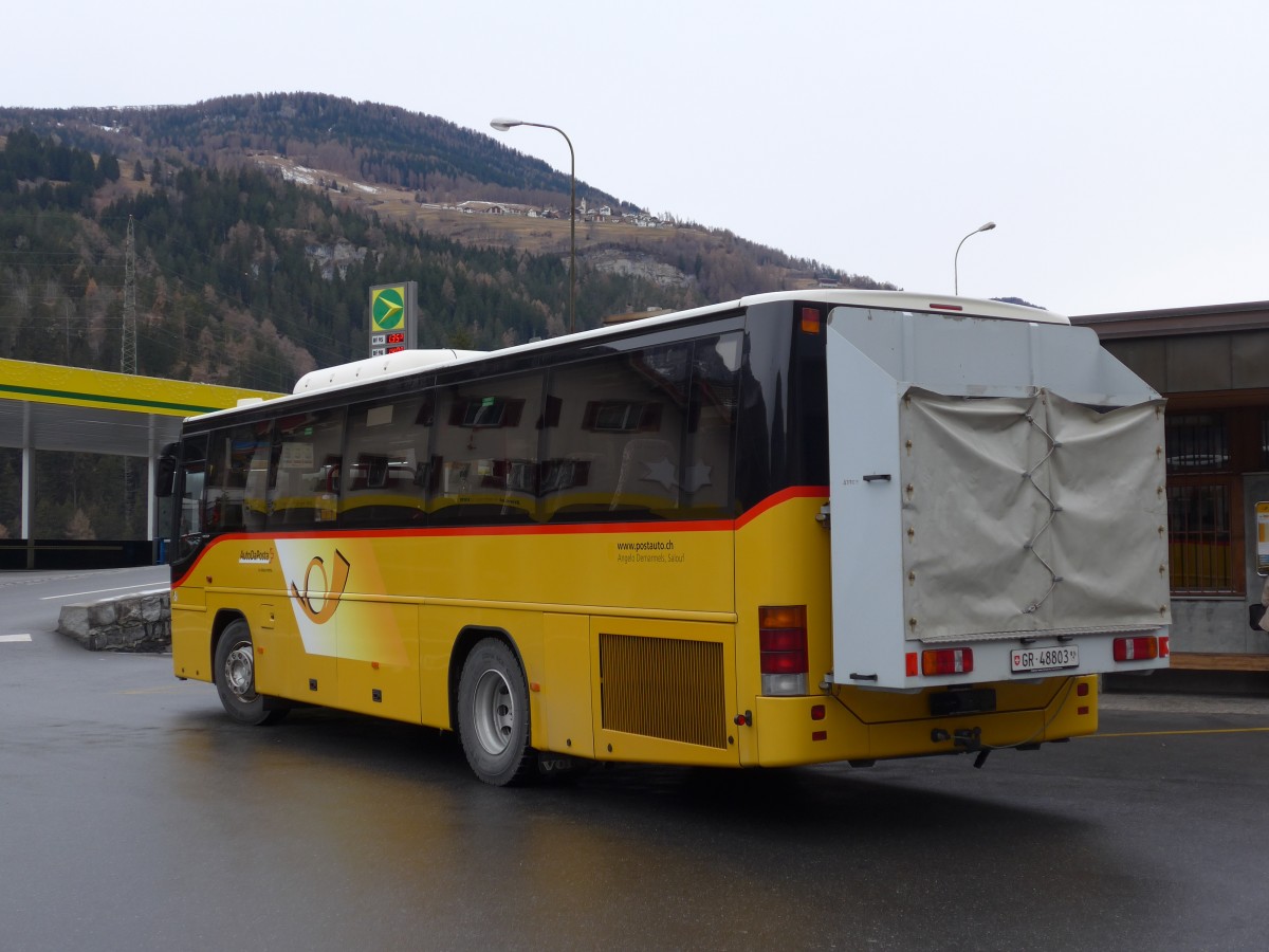 (168'228) - Demarmels, Salouf - GR 48'803 - Volvo am 2. Januar 2016 beim Bahnhof Tiefencastel