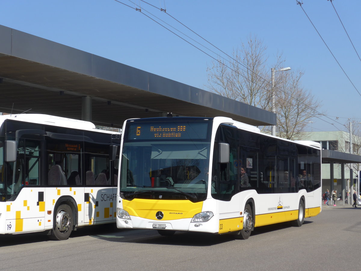 (169'287) - VBSH Schaffhausen - Nr. 33/SH 38'033 - Mercedes am 19. Mrz 2016 beim Bahnhof Schaffhausen