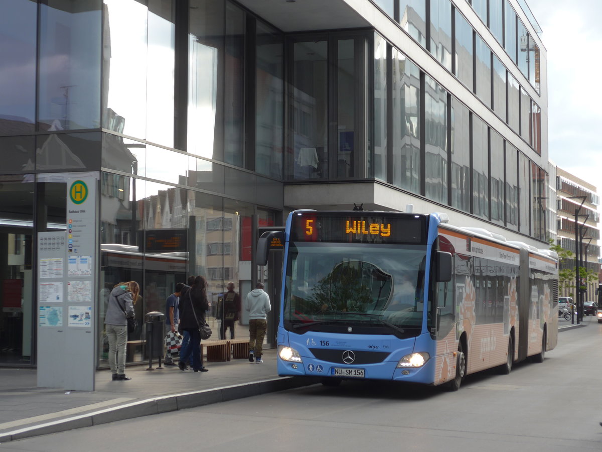 (171'061) - SWU Ulm - Nr. 156/NU-SM 156 - Mercedes am 19. Mai 2016 in Ulm, Rathaus Ulm