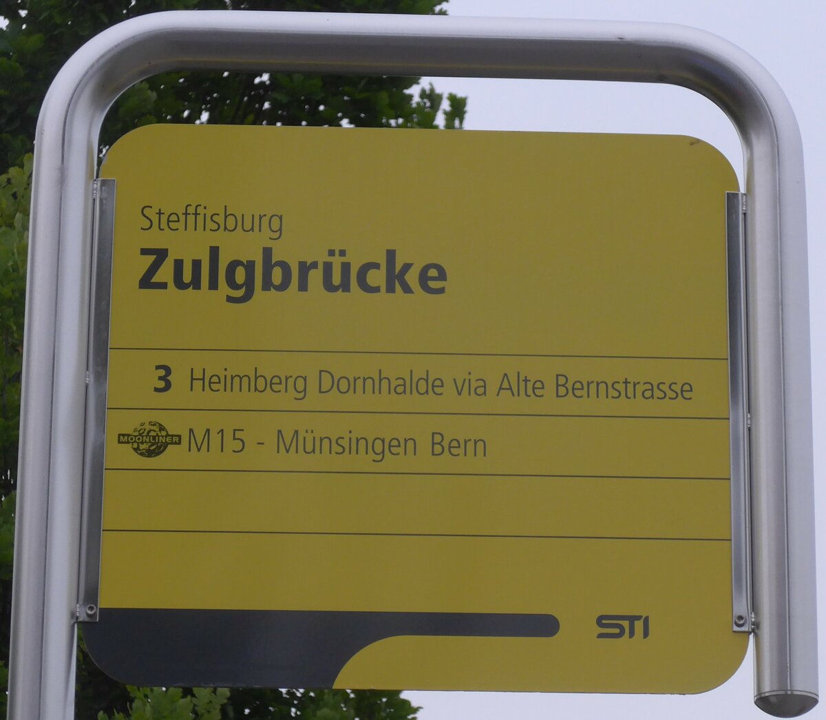 (171'925) - STI-Haltestellenschild - Steffisburg, Zulgbrcke - am 20. Juni 2016