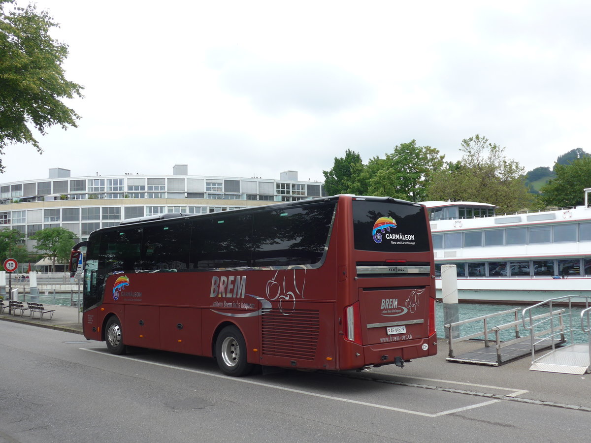 (171'934) - Brem, Wlflinswil - AG 6452 - Van Hool am 21. Juni 2016 bei der Schifflndte Thun