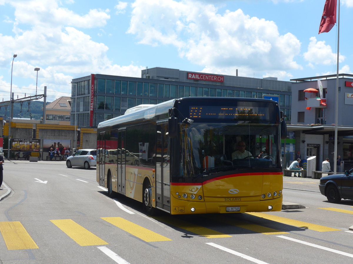 (172'645) - Schmidt, Oberbren - SG 397'505 - Solaris am 27. Juni 2016 beim Bahnhof Wil