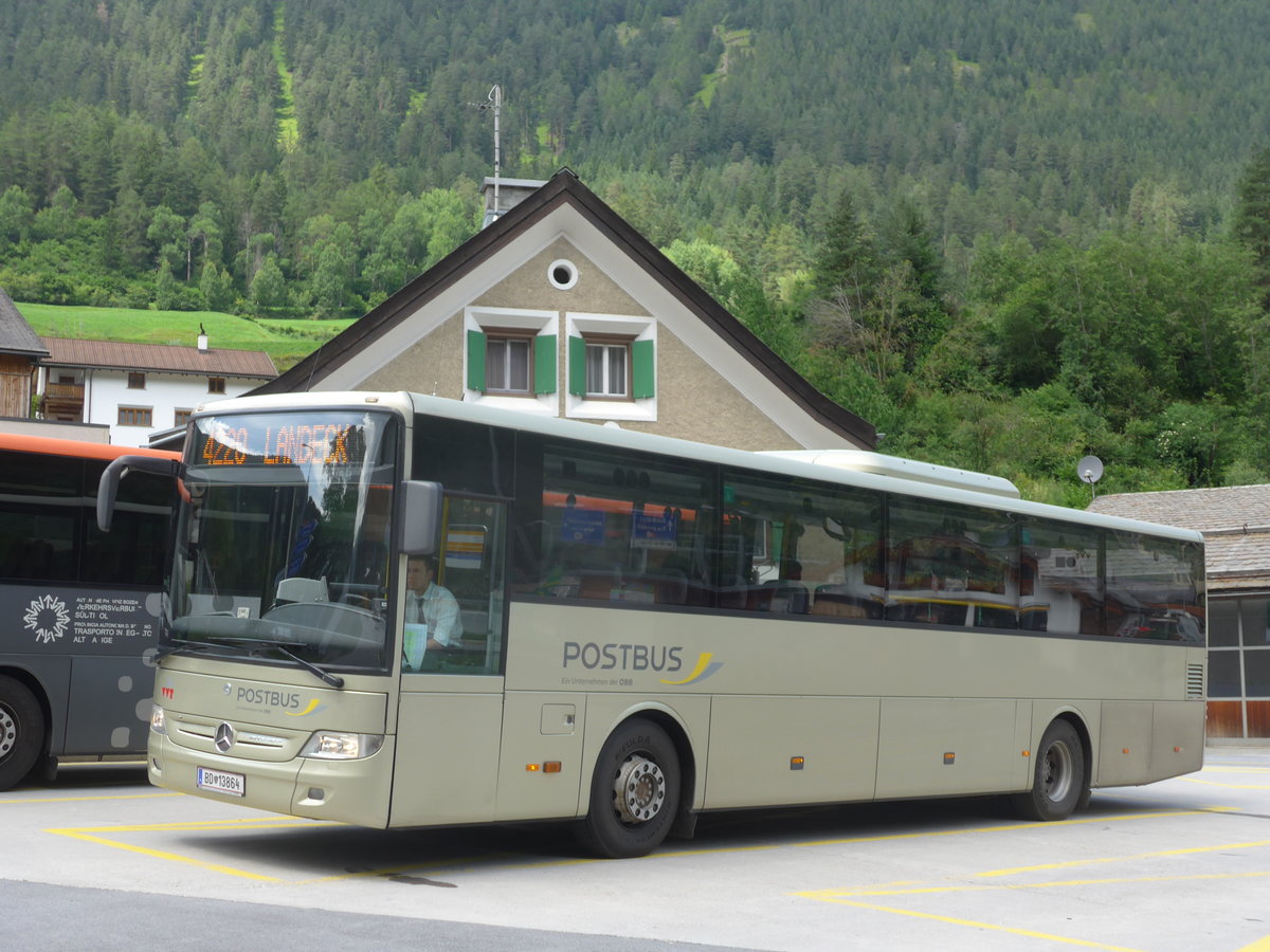 (173'344) - Aus Oesterreich: PostBus - BD 13'864 - Mercedes am 24. Juli 2016 in Martina, Cunfin