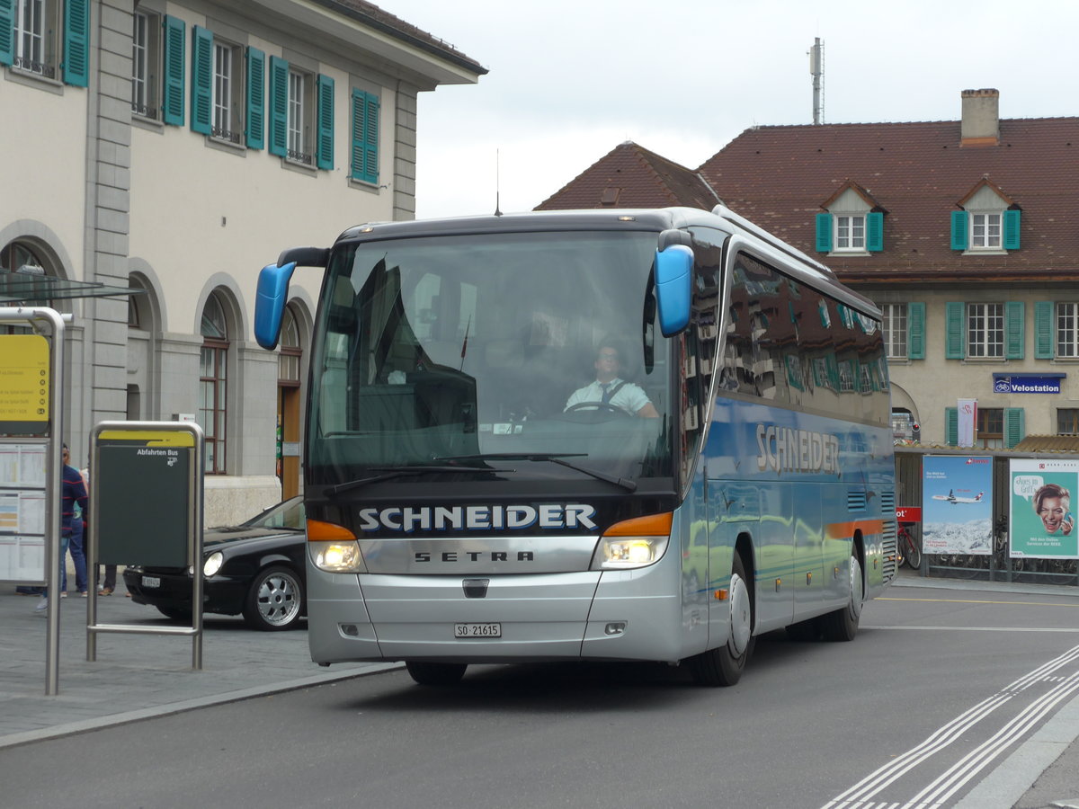 (174'115) - Schneider, Langendorf - SO 21'615 - Setra am 20. August 2016 beim Bahnhof Thun