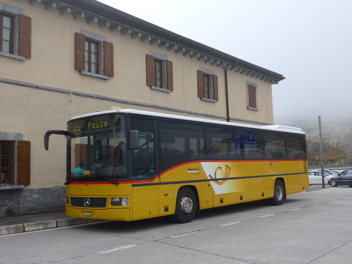 (175'015) - Marchetti, Airolo - TI 239'834 - Mercedes (ex AVG Meiringen Nr. 70) am 18. September 2016 in Gotthard, Passhhe