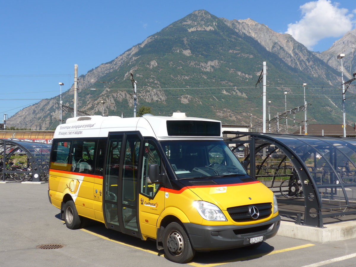 (175'126) - TMR Martigny - Nr. 142/VS 343'946 - Mercedes am 24. September 2016 beim Bahnhof Martigny