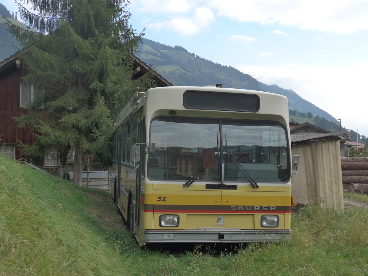 (175'207) - STI Thun - Nr. 52 - Saurer/R&J am 26. September 2016 in Erlenbach, Weier