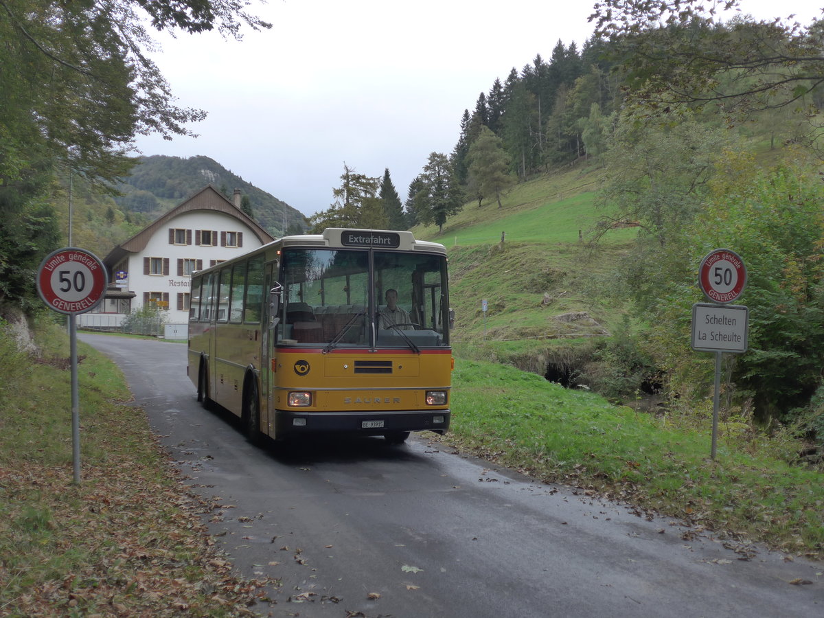 (175'375) - Kolb, Grasswil - Nr. 3/BE 93'915 - Saurer/R&J (ex Schmocker, Stechelberg Nr. 3; ex Nr. 1; ex Gertsch, Stechelberg Nr. 1) am 2. Oktober 2016 in Schelten, Restaurant Scheltenmhle