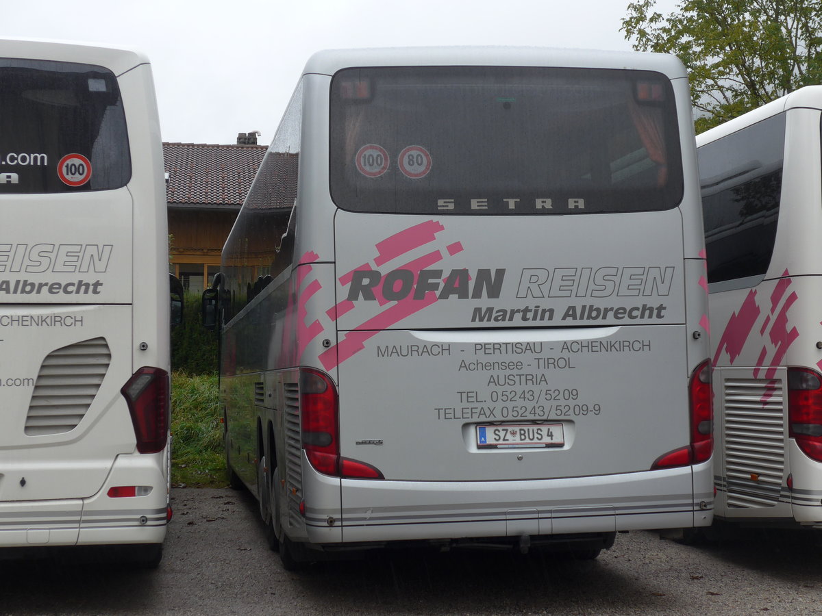 (175'920) - Albrecht, Maurach - SZ BUS 4 - Setra am 19. Oktober 2016 in Maurach, Garage