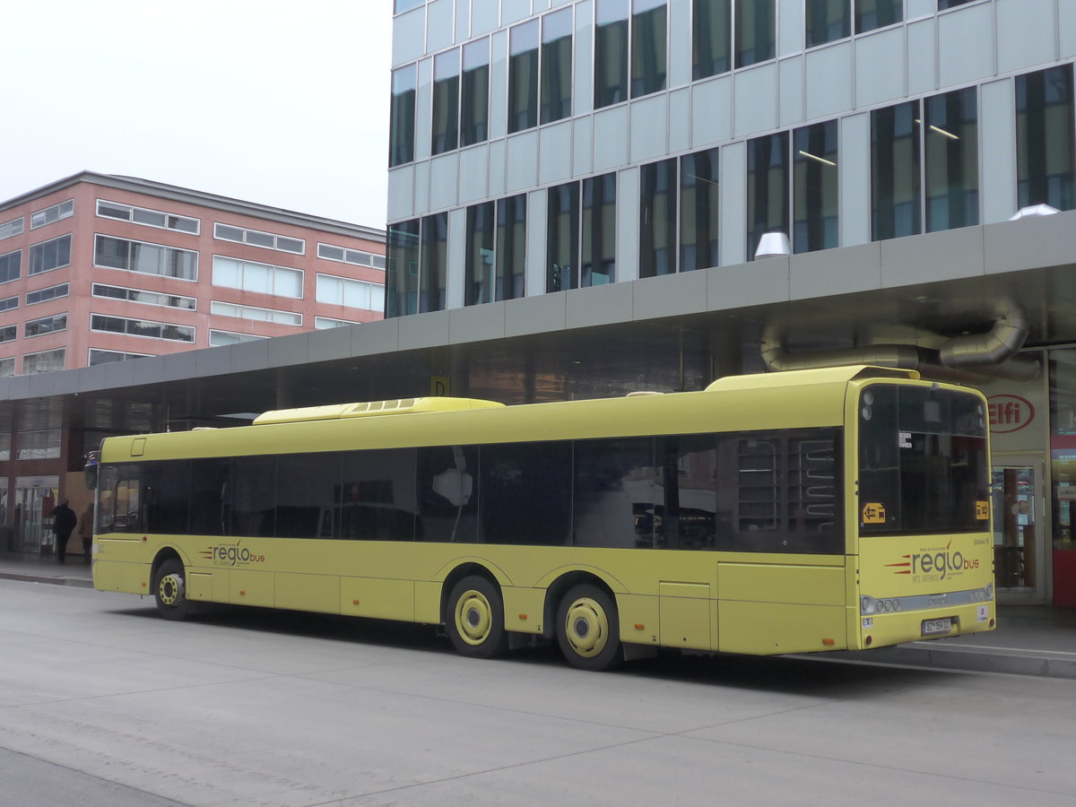 (176'131) - Ledermair, Schwaz - SZ 154 ZC - Solaris am 21. Oktober 2016 beim Bahnhof Innsbruck