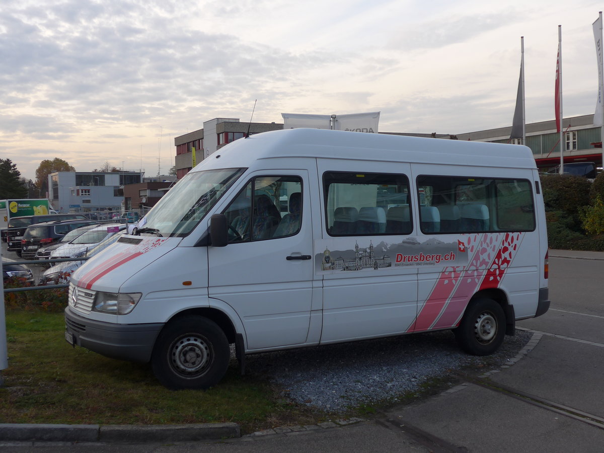 (176'565) - Schelbert, Einsiedeln - SZ 17'908 - Mercedes am 4. November 2016 in Kloten, EvoBus