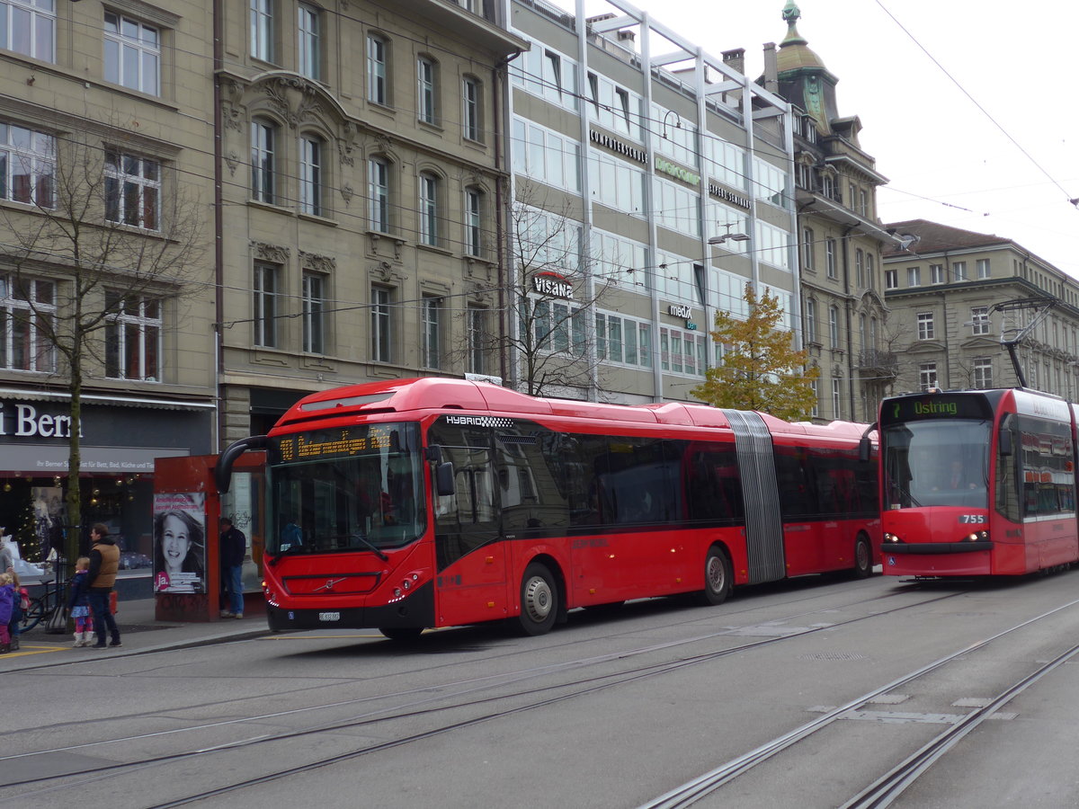 (176'662) - Bernmobil, Bern - Nr. 882/BE 832'882 - Volvo am 13. November 2016 beim Bahnhof Bern