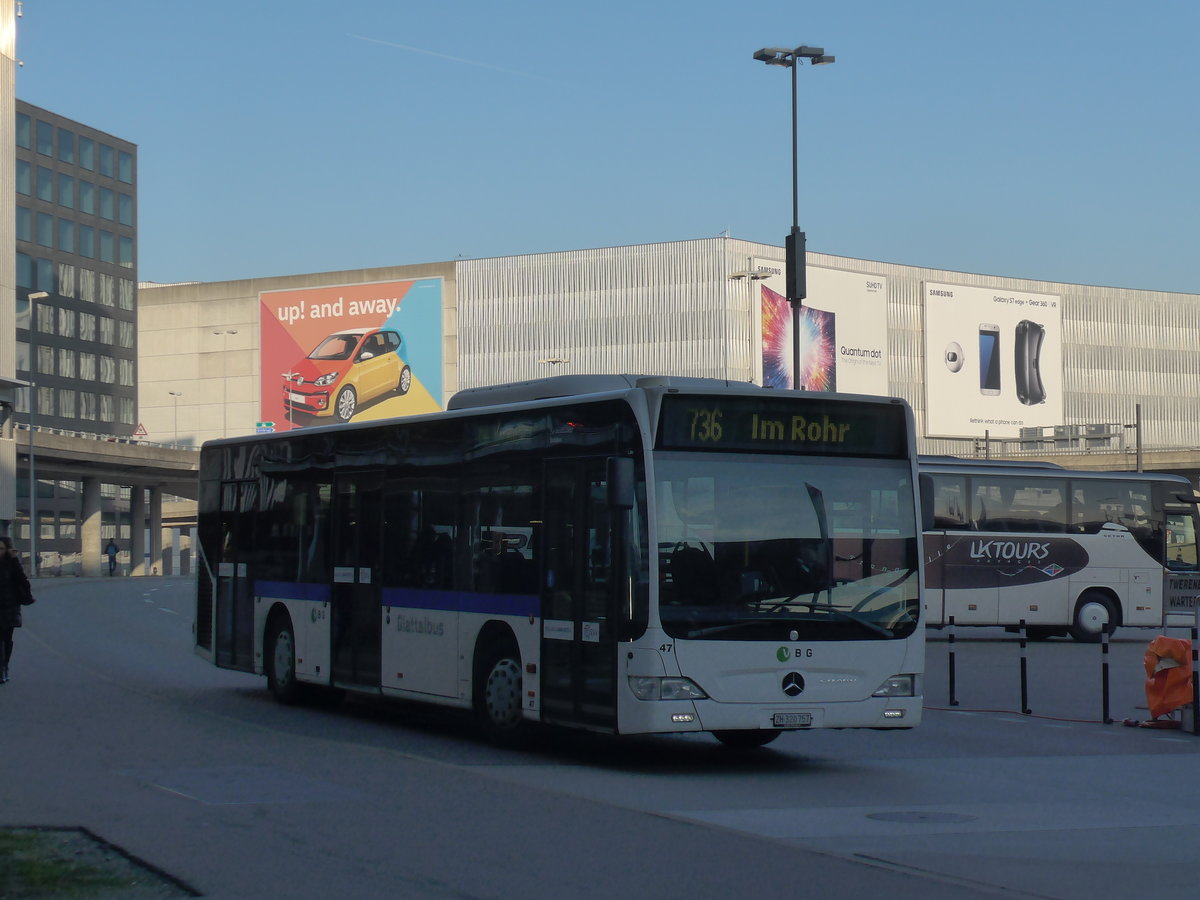 (176'968) - Welti-Furrer, Bassersdorf - Nr. 47/ZH 320'757 - Mercedes (ex Ryffel, Uster Nr. 68) am 6. Dezember 2016 in Zrich, Flughafen