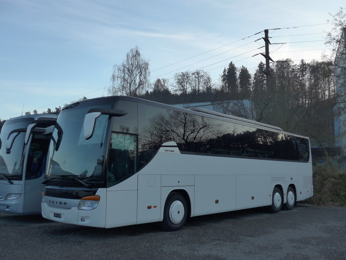 (176'980) - Aus Oesterreich: Arlberg Express, Klsterle - Setra am 6. Dezember 2016 in Kloten, EvoBus