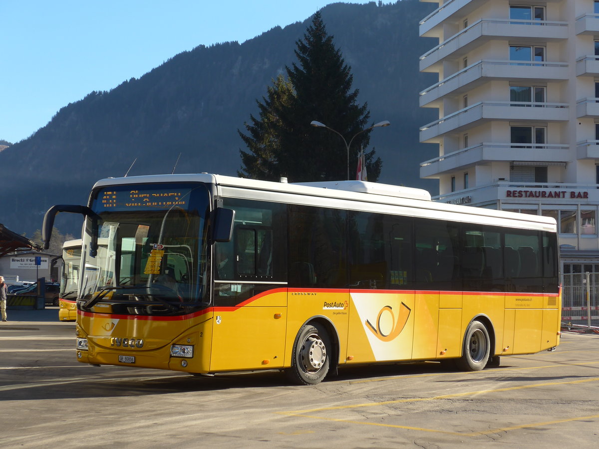 (177'089) - Fontana, Ilanz - Nr. 2/GR 80'806 - Iveco am 10. Dezember 2016 beim Bahnhof Ilanz