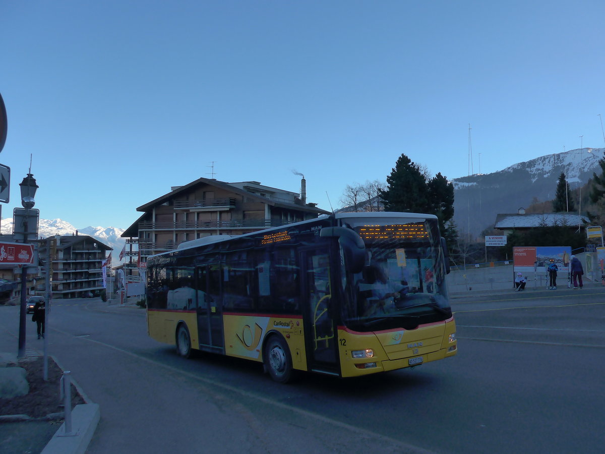 (177'250) - MOB Montreux - Nr. 12/VD 527'776 - MAN/Gppel am 18. Dezember 2016 in Haute-Nendaz, Tlcabine (Einsatz Lathion)