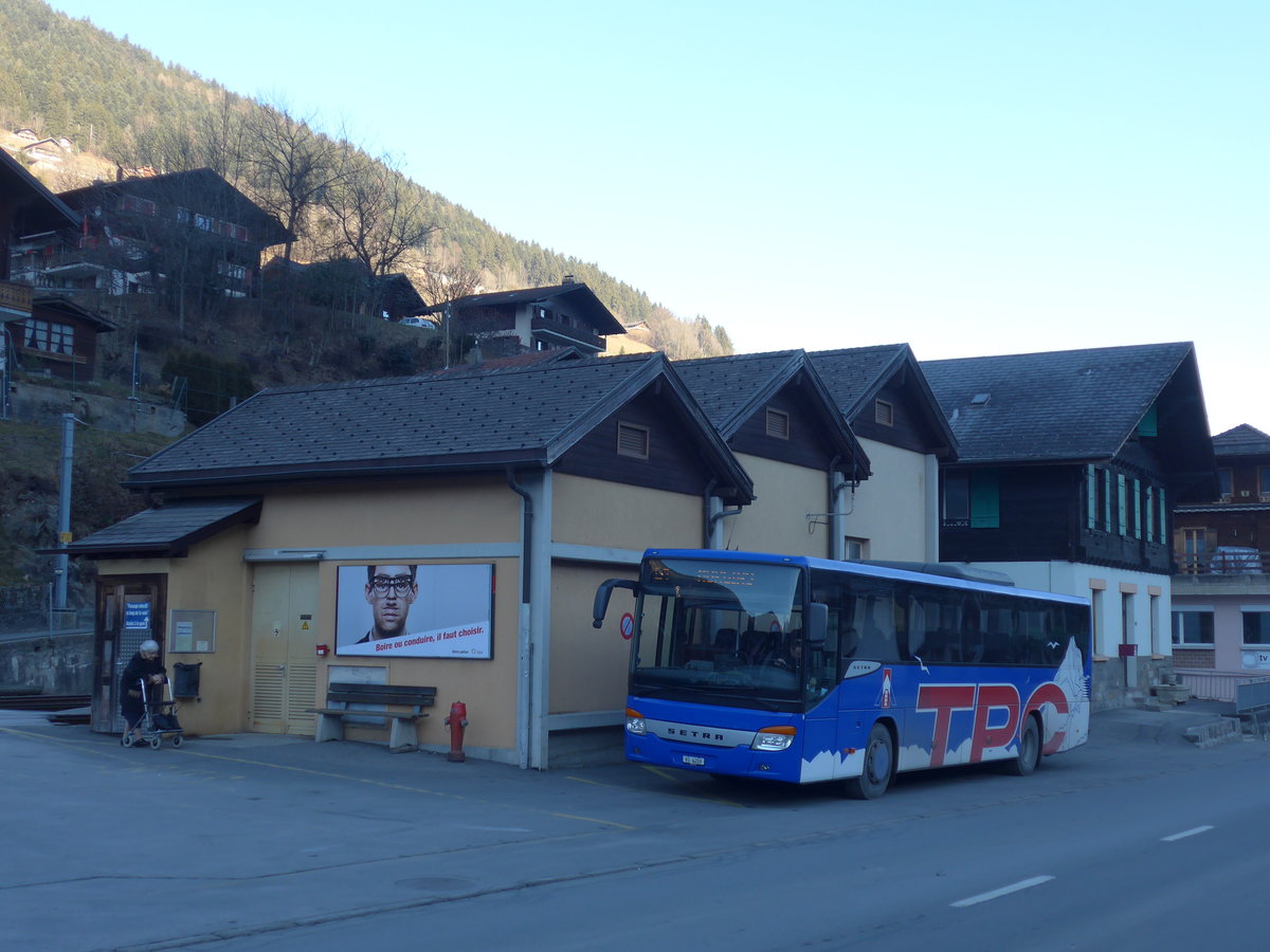 (177'515) - TPC Aigle - Nr. 9/VS 4209 - Setra am 1. Januar 2017 beim Bahnhof Troistorrents