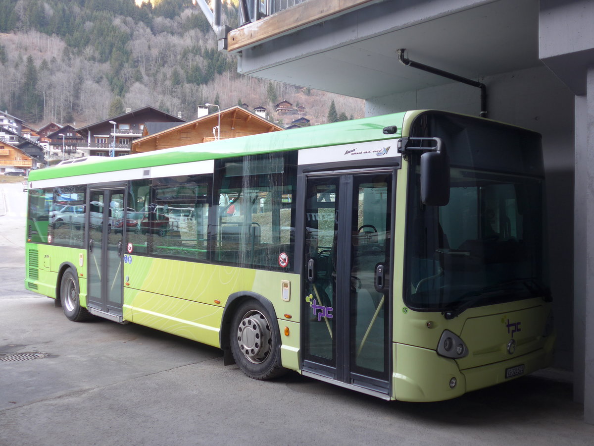 (177'559) - TPC Aigle - Nr. 15/VS 324'574 - Irisbus am 2. Januar 2017 beim Bahnhof Champry