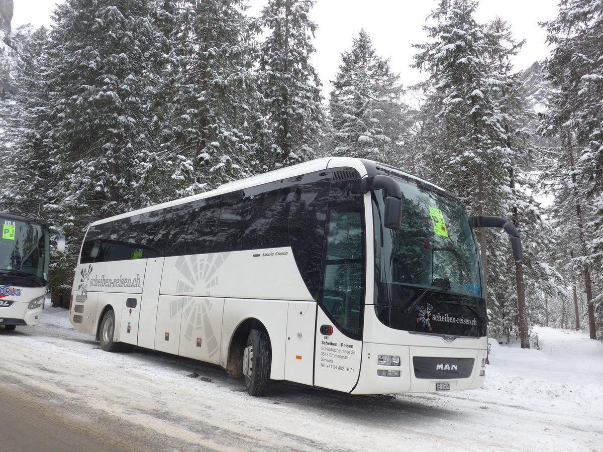 (177'822) - Scheiben, Emmenmatt - BE 15'437 - MAN am 7. Januar 2017 in Adelboden, Unter dem Birg