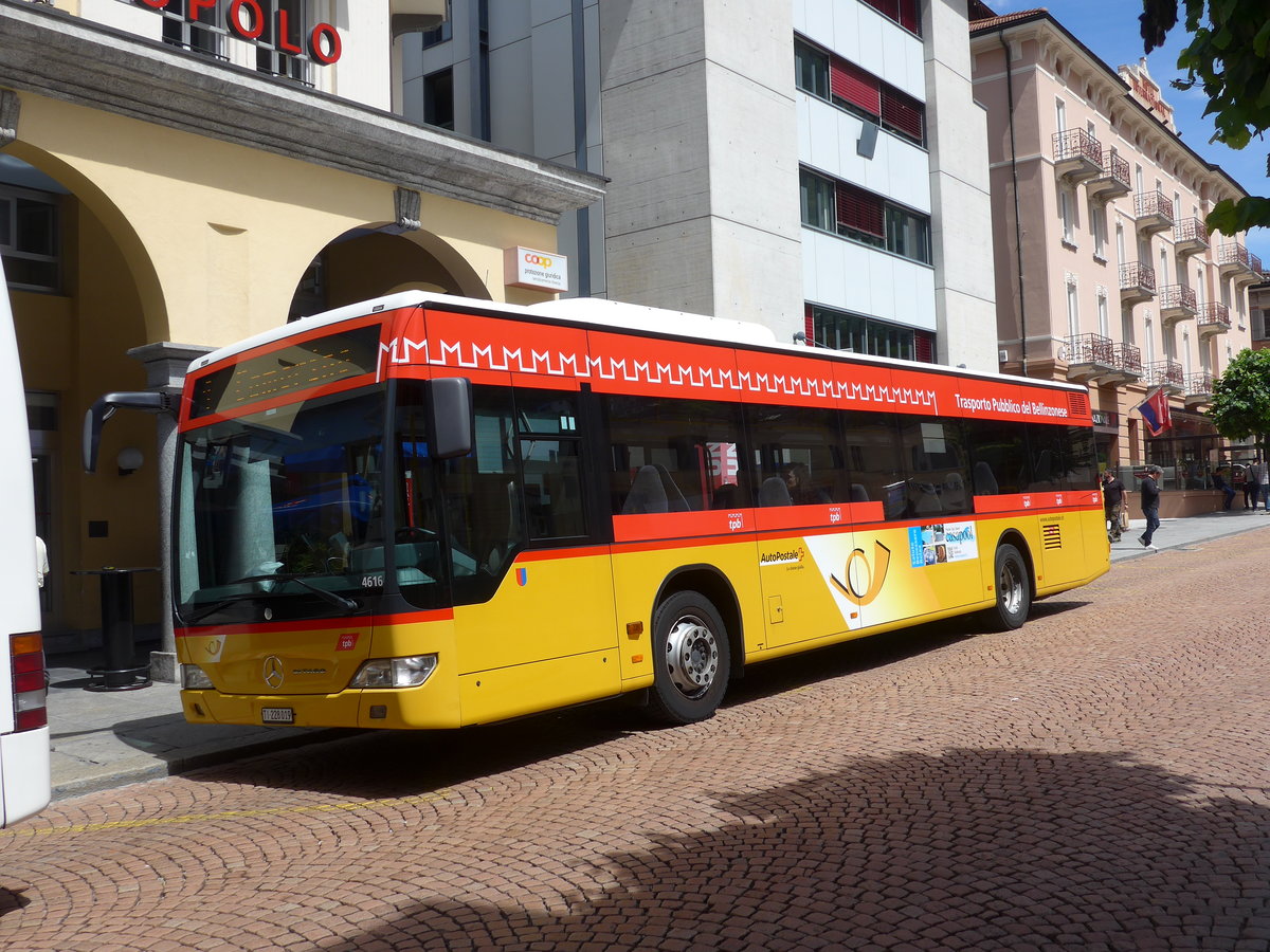 (180'534) - AutoPostale Ticino - TI 228'019 - Mercedes am 23. Mai 2017 beim Bahnhof Bellinzona