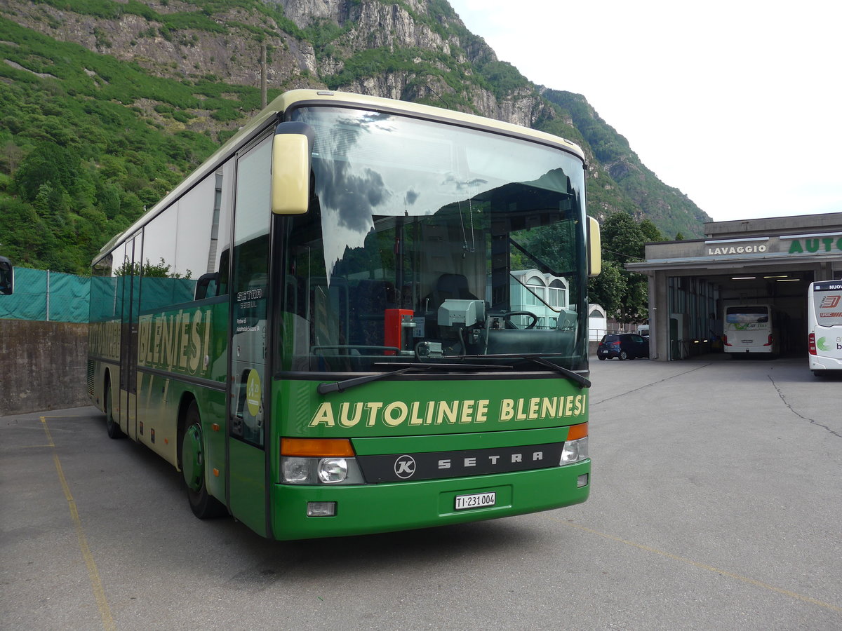 (180'628) - ABl Biasca - Nr. 4/TI 231'004 - Setra am 23. Mai 2017 in Biasca, Garage