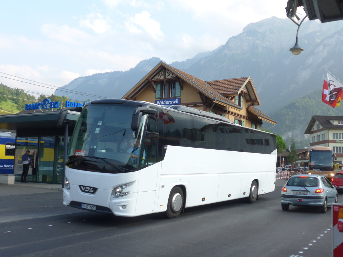 (181'533) - Aus Rumnien: ??? - B 27 KKK - VDL am 24. Juni 2017 beim Bahnhof Wilderswil