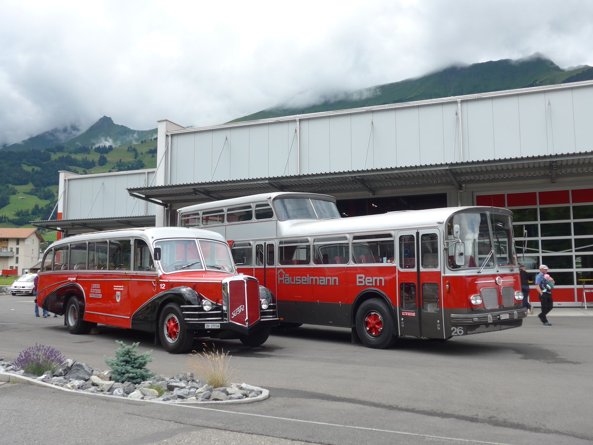 (181'711) - Meier, Grt - Nr. 12/ZH 27'216 - FBW/R&J (ex Wespe, Altsttten; ex AFA Adelboden Nr. 12) + Huselmann, Bern - Nr. 26/BE 1322 U - FBW/Vetter-R&J Anderthalbdecker (ex AFA Adelboden Nr. 9) am 1. Juli 2017 in Frutigen, Garage AFA