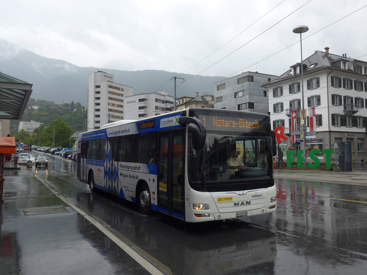 (181'885) - PostAuto Wallis - VS 449'118 - MAN am 9. Juli 2017 beim Bahnhof Brig