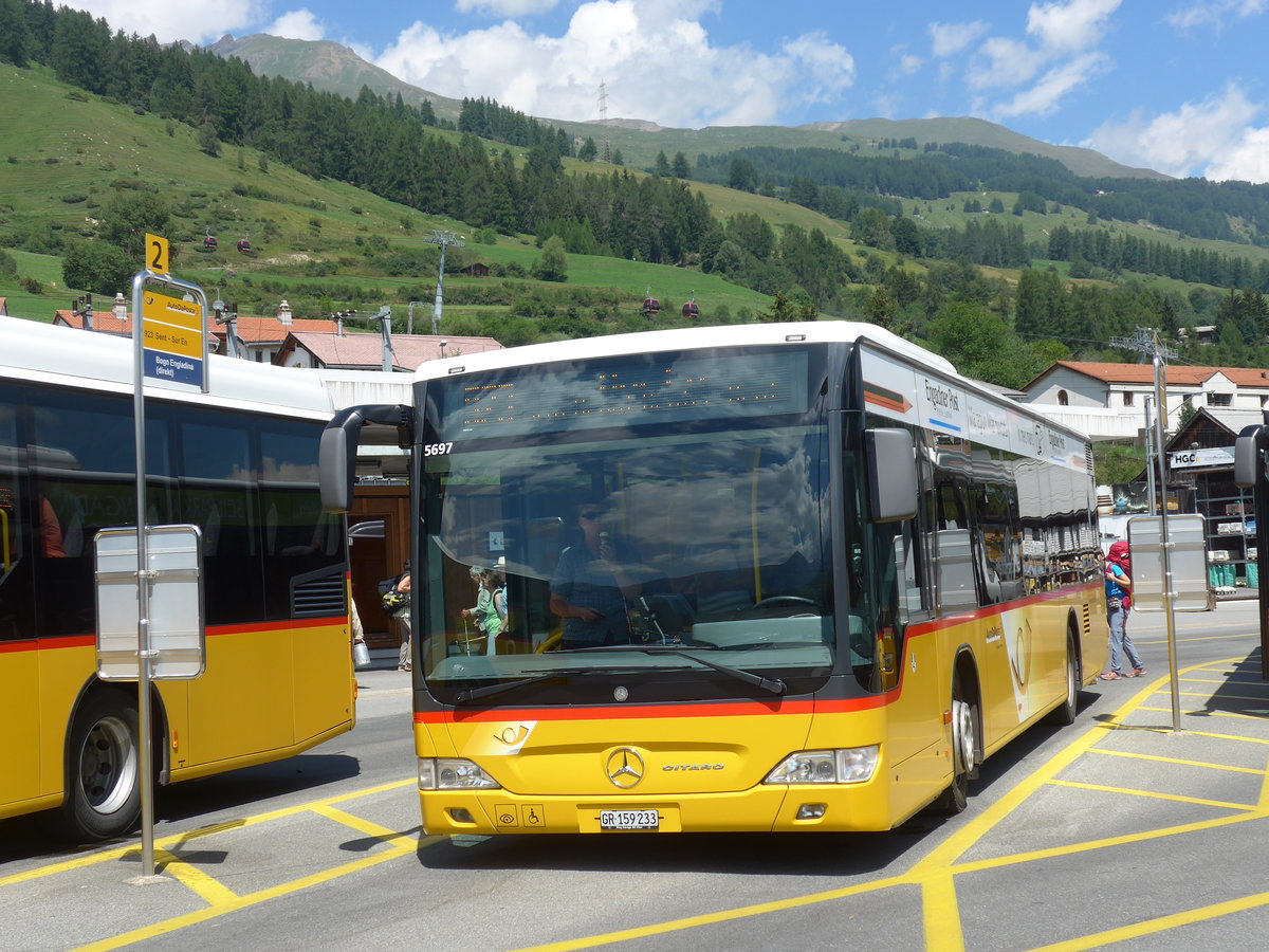 (182'755) - PostAuto Graubnden - GR 159'233 - Mercedes am 5. August 2017 beim Bahnhof Scuol-Tarasp