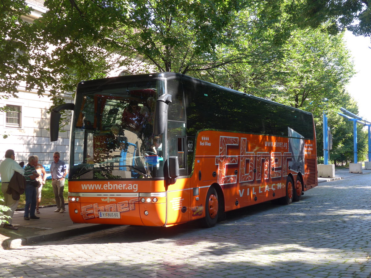 (182'876) - Aus Oesterreich: Ebner, Villach - VI BUS 60 - Van Hool am 8. August 2017 in Dresden, Am Zwingerteich