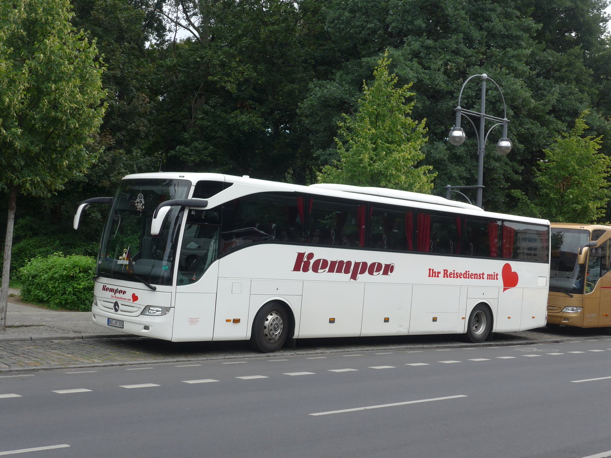 (183'269) - Kemper, Bremen - OHZ-VR 305 - Mercedes am 10. August 2017 in Berlin, Brandenburger Tor