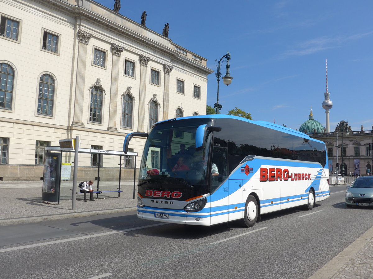 (183'326) - Berg, Lbeck - HL-CT 550 - Setra am 10. August 2017 in Berlin, Staatsoper