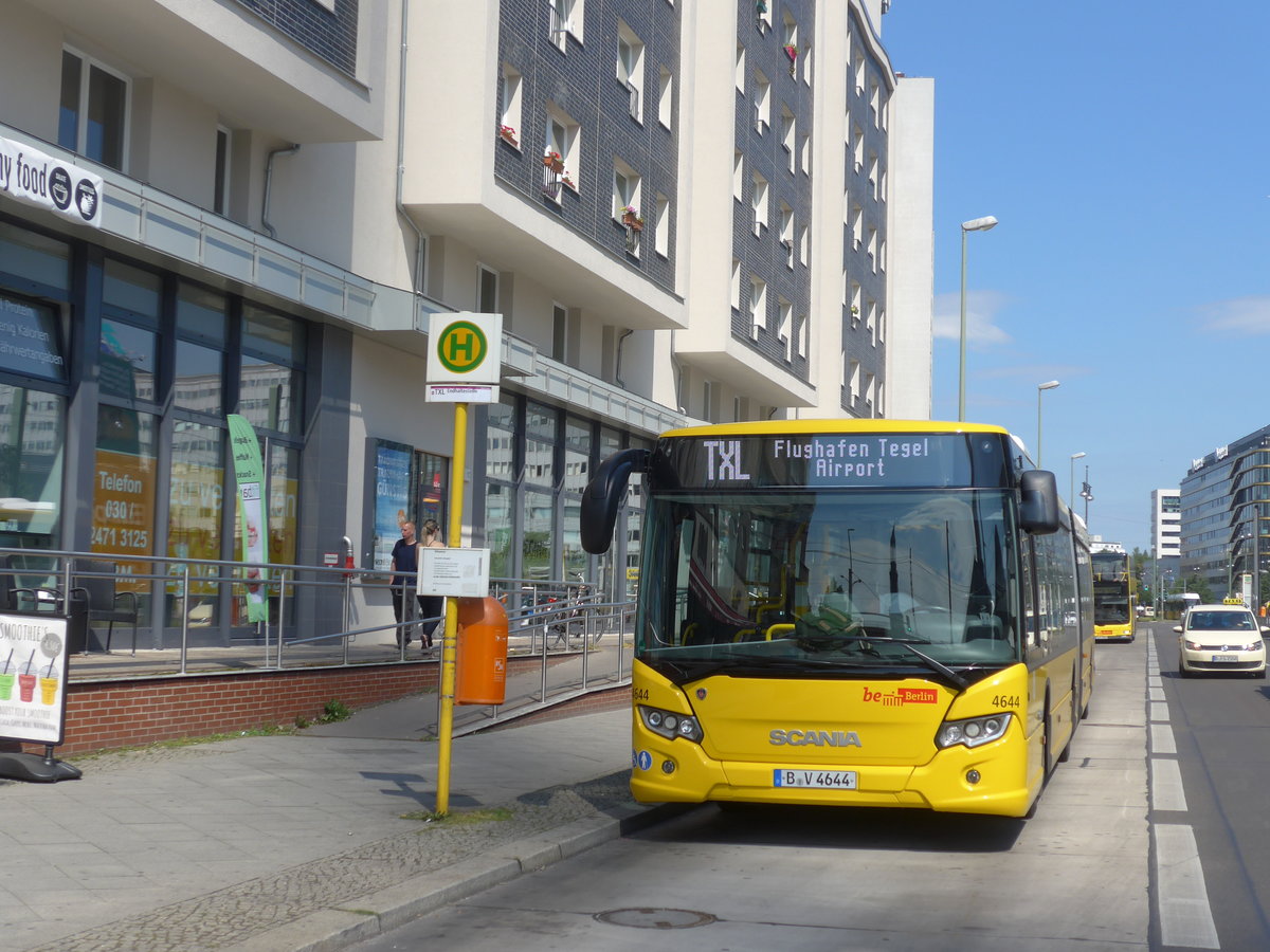 (183'351) - BVG Berlin - Nr. 4644/B-V 4644 - Scania am 10. August 2017 in Berlin, Alexanderplatz