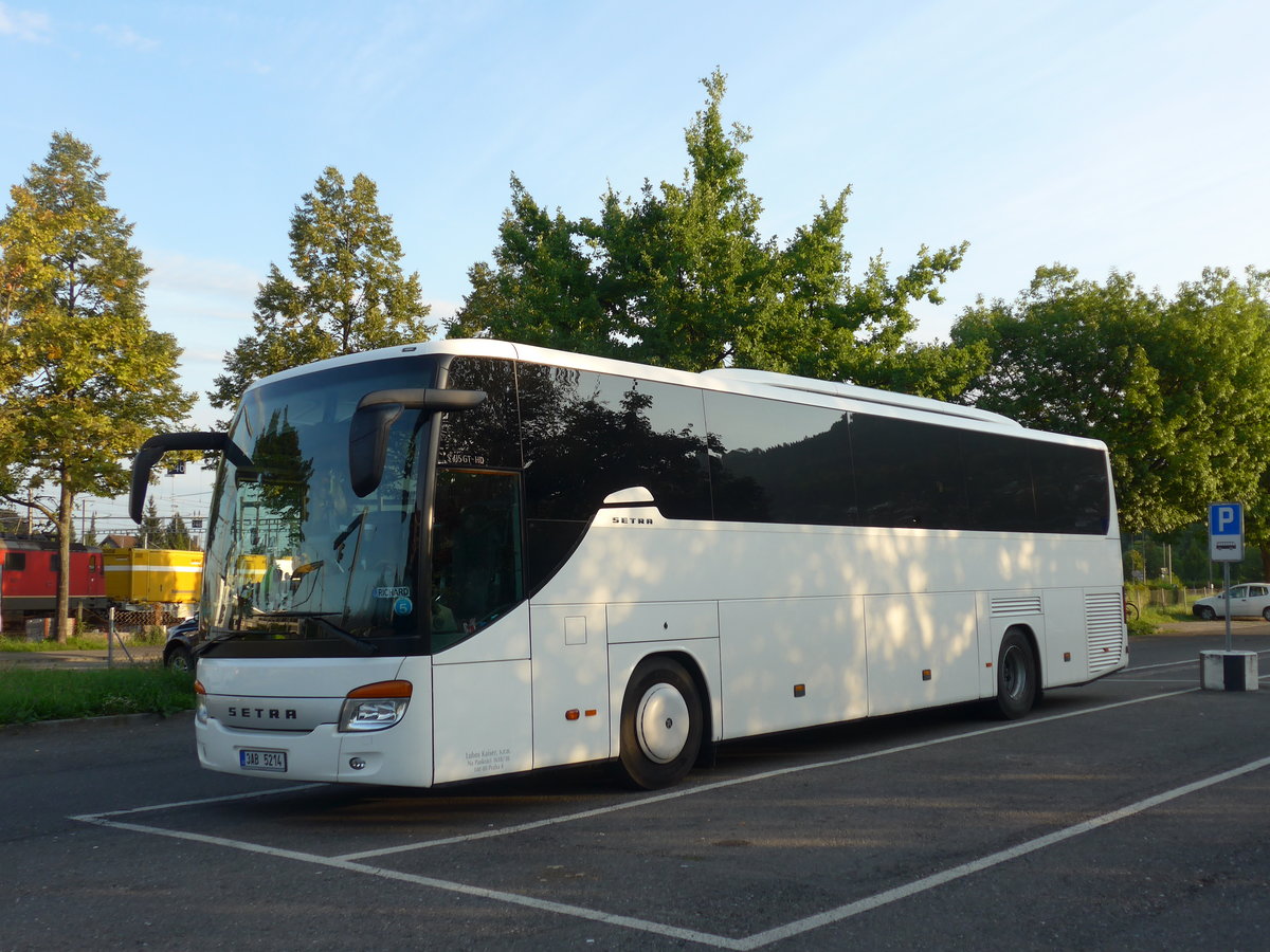 (183'521) - Aus Tschechien: Kaiser, Praha - 3AB 5214 - Setra am 17. August 2017 in Thun, Seestrasse