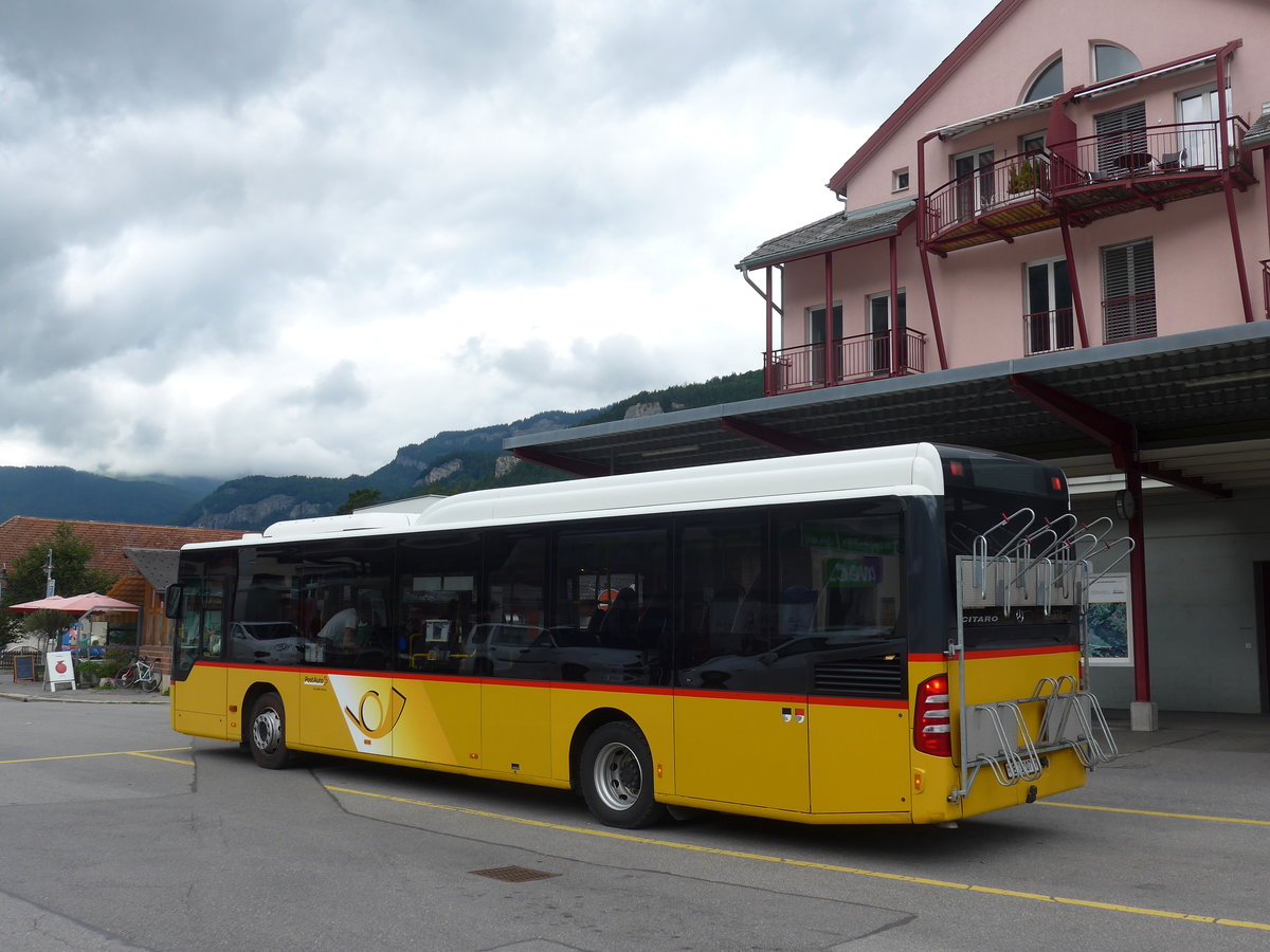 (183'636) - AVG Meiringen - Nr. 71/BE 412'071 - Mercedes am 19. August 2017 in Meiringen, Postautostation