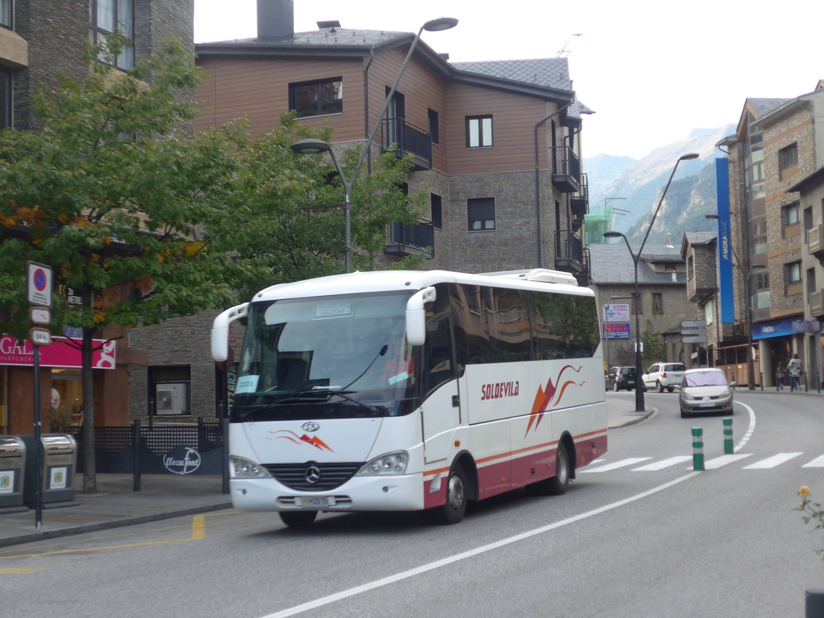 (185'575) - Soldevila, Escaldes-Engordany - H2015 - Mercedes/Beulas am 28. September 2017 in La Massana, Les Entrades