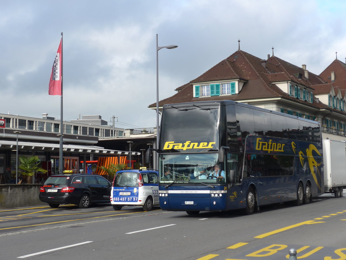 (185'740) - Gafner, Thun - Nr. 20/BE 53'616 - Van Hool am 1. Oktober 2017 beim Bahnhof Thun