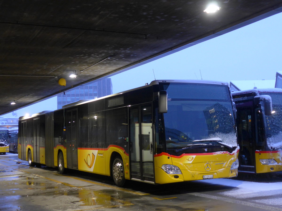 (186'795) - PostAuto Bern - Nr. 633/BE 734'633 - Mercedes am 9. Dezember 2017 in Bern, Postautostation