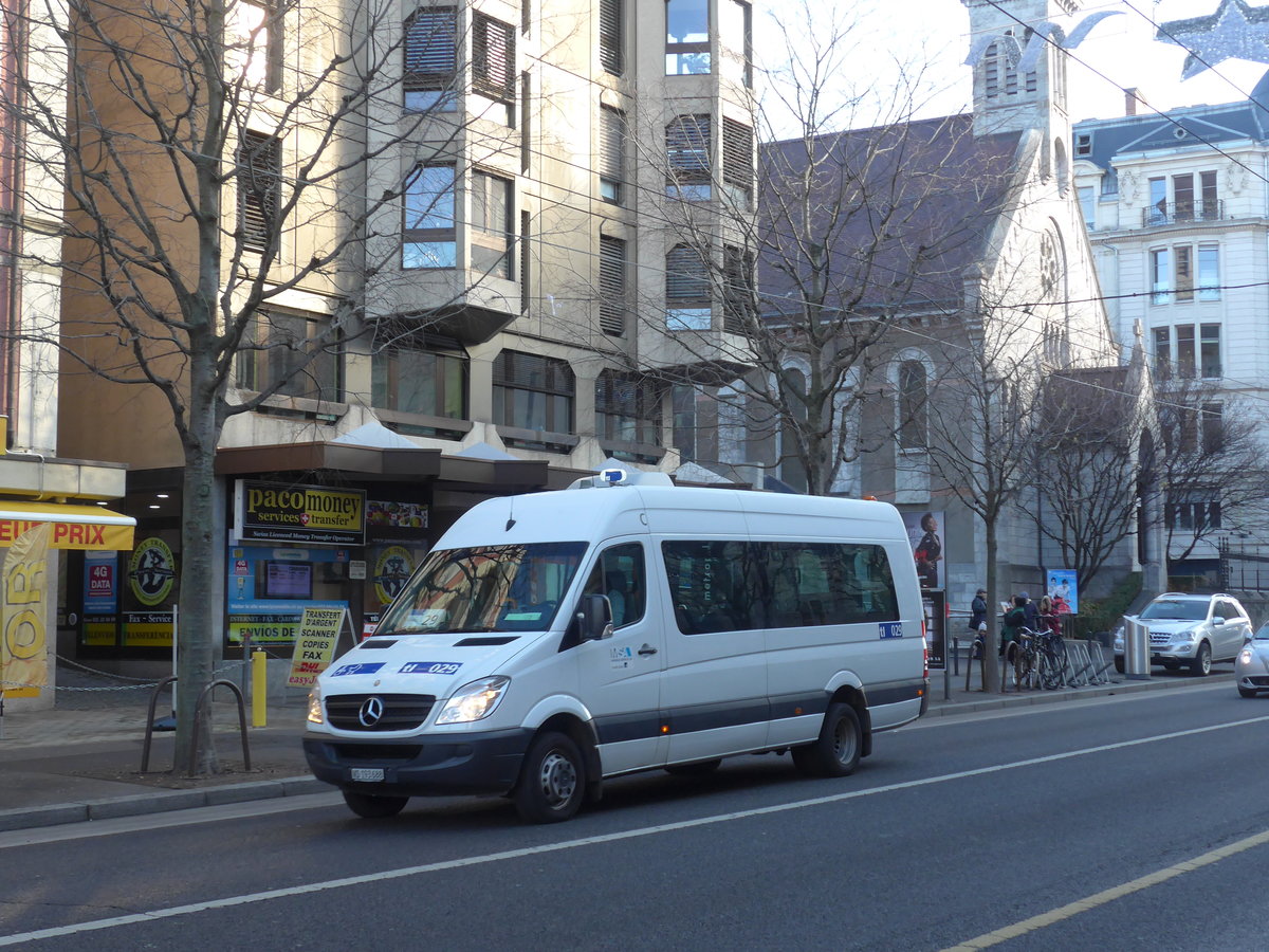 (187'170) - TL Lausanne - Nr. 29/VD 193'688 - Mercedes am 23. Dezember 2017 in Lausanne, Chauderon