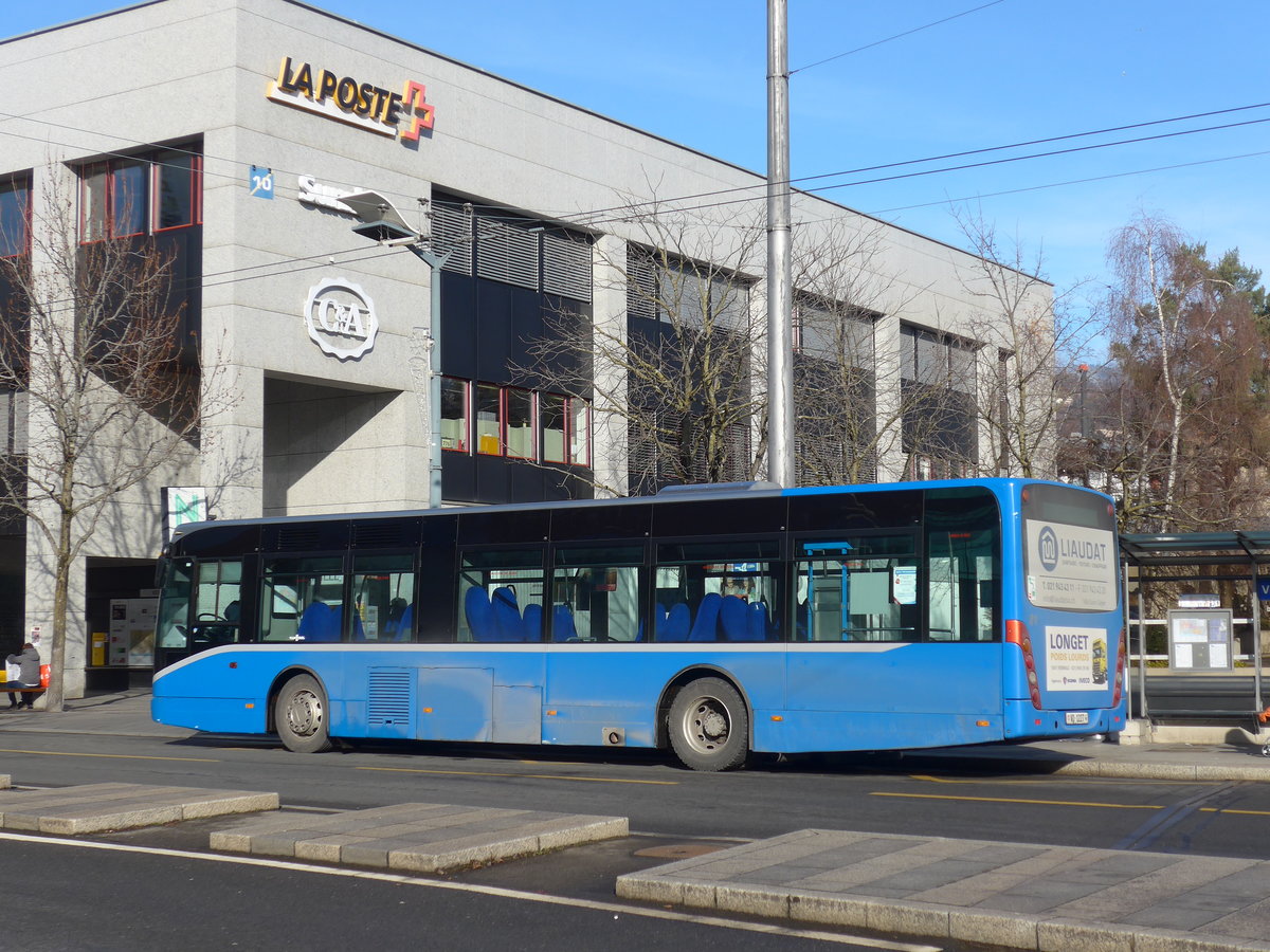 (187'206) - VMCV Clarens - Nr. 84/VD 1227 - Van Hool am 23. Dezember 2017 beim Bahnhof Vevey