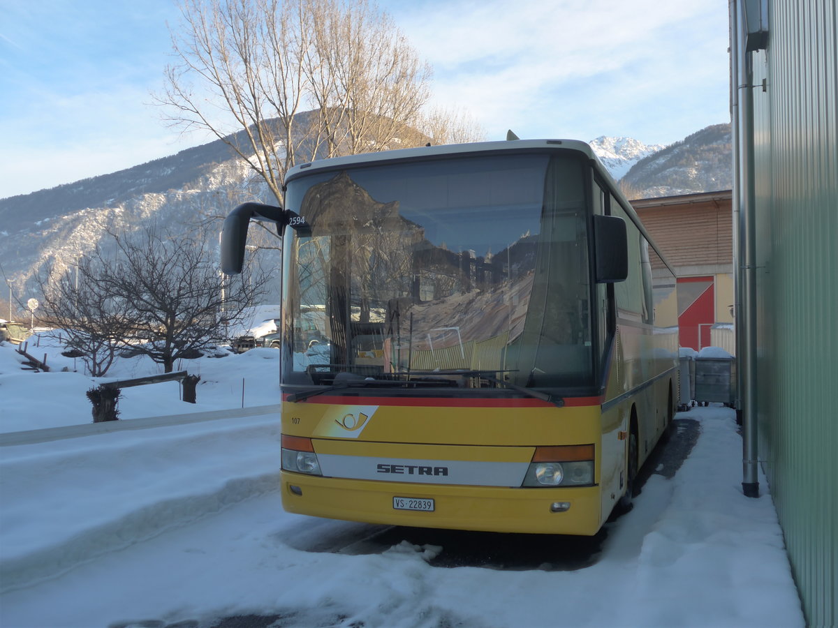 (187'239) - Buchard, Leytron - Nr. 107/VS 22'839 - Setra am 23. Dezember 2017 in Leytron, Garage