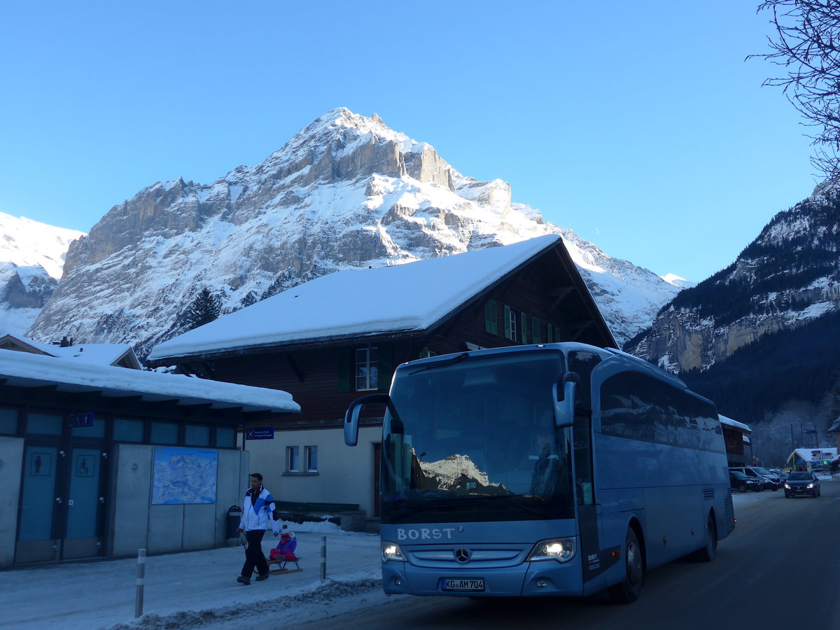 (187'324) - Aus Deutschland: Borst, Massbach - KG-AM 704 - Mercedes am 24. Dezember 2017 in Grindelwald, Grund