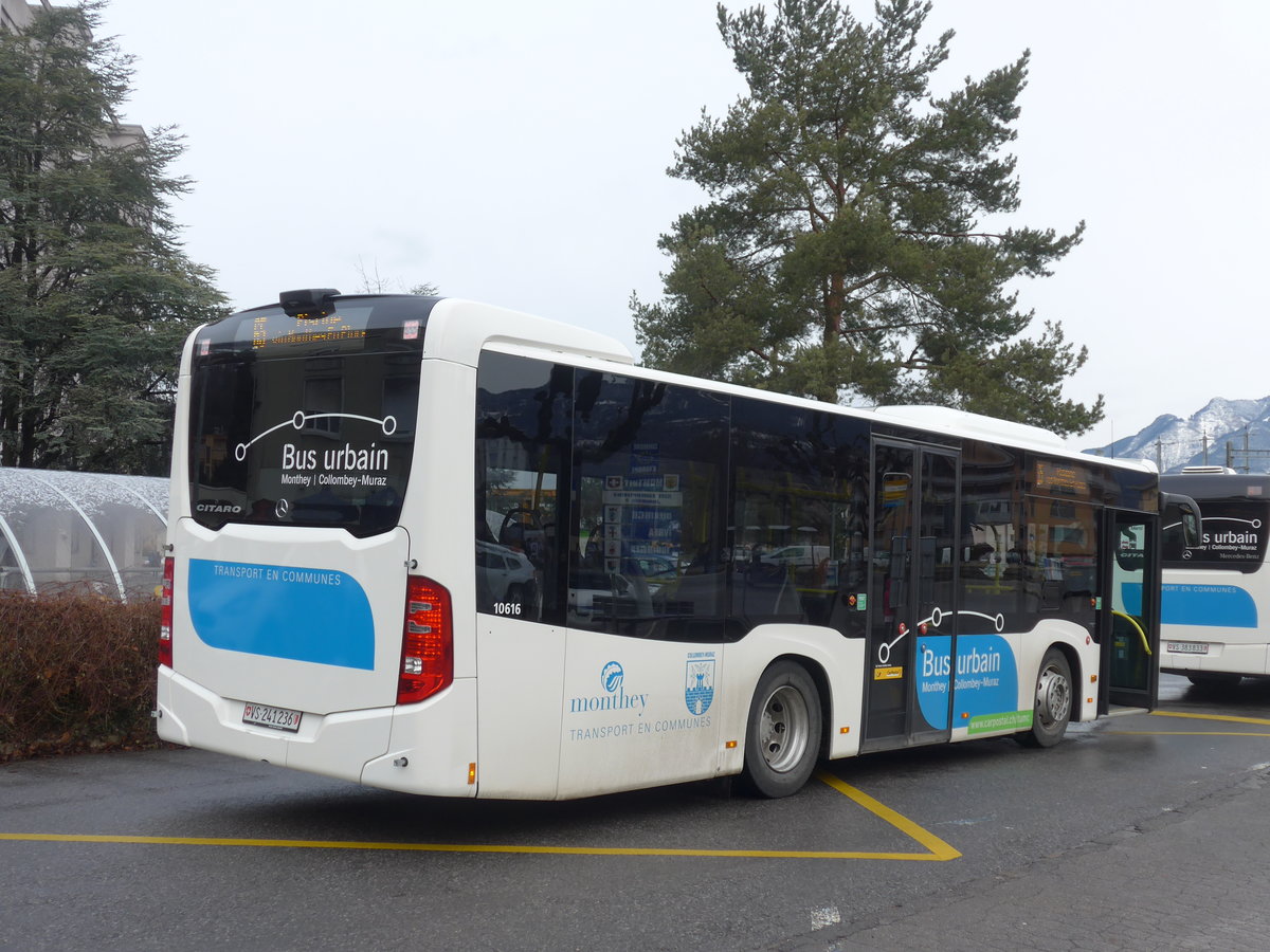 (187'988) - TPC Aigle - VS 241'236 - Mercedes am 20. Januar 2018 beim Bahnhof Monthey CFF