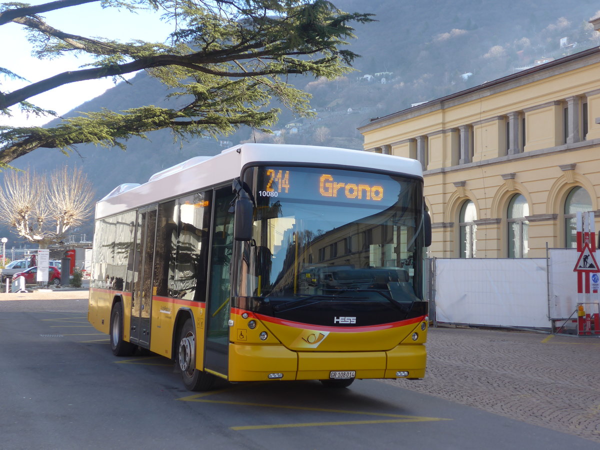 (188'559) - TpM, Mesocco - Nr. 14/GR 108'014 - Scania/Hess am 14. Februar 2018 beim Bahnhof Bellinzona