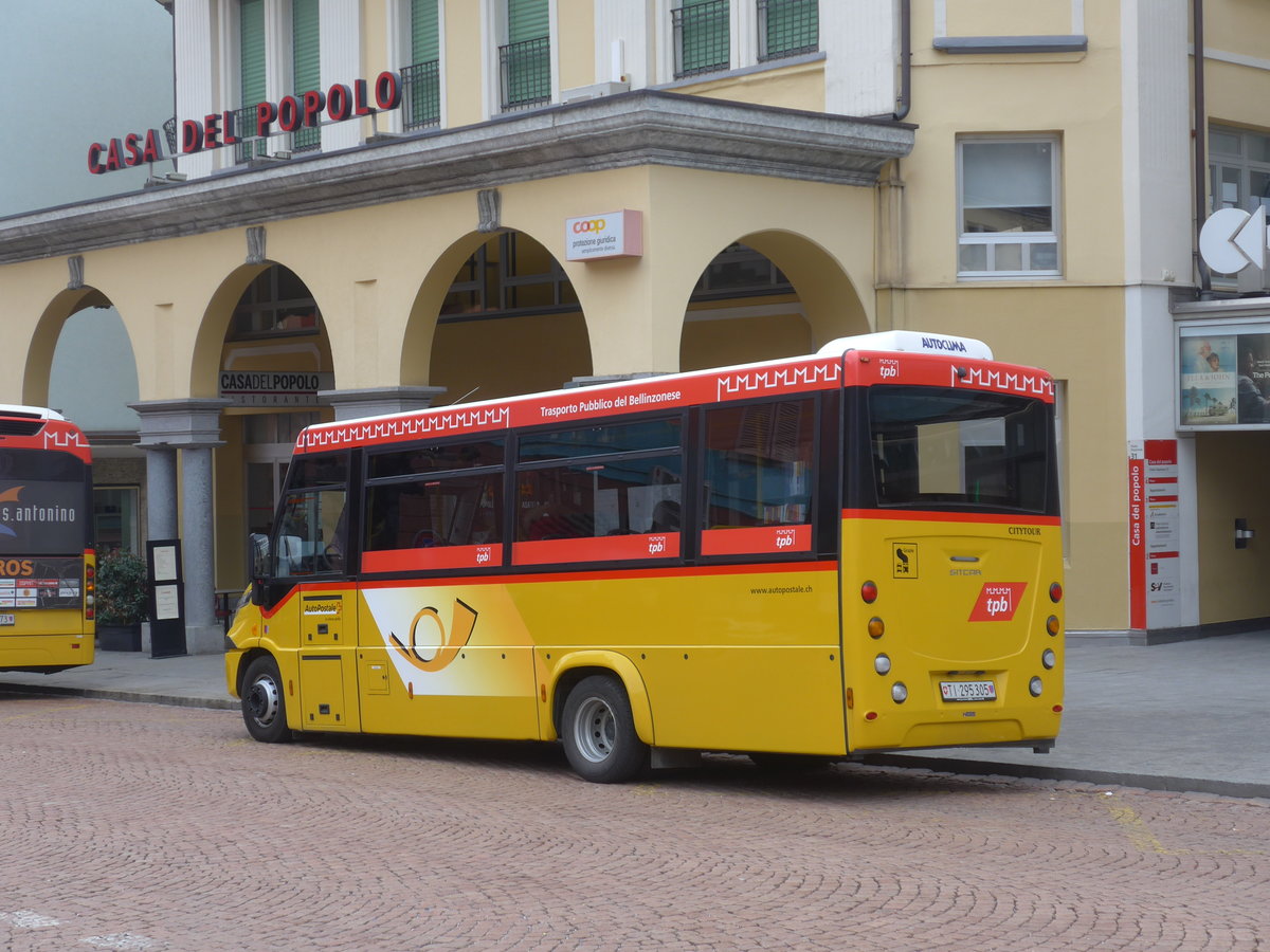 (188'859) - AutoPostale Ticino - TI 295'305 - Iveco/Sitcar am 17. Februar 2018 beim Bahnhof Bellinzona