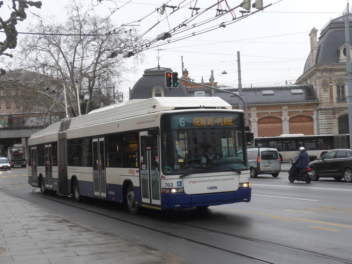 (189'185) - TPG Genve - Nr. 763 - Hess/Hess Gelenktrolleybus am 12. Mrz 2018 in Genve, Place des Vingt-Deux-Cantons