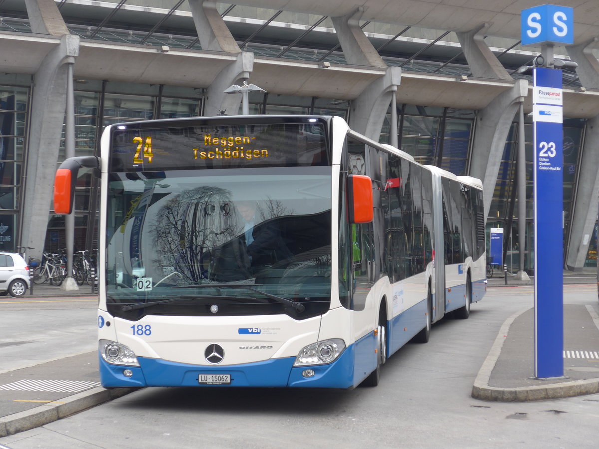 (189'321) - VBL Luzern - Nr. 188/LU 15'062 - Mercedes am 17. Mrz 2018 beim Bahnhof Luzern