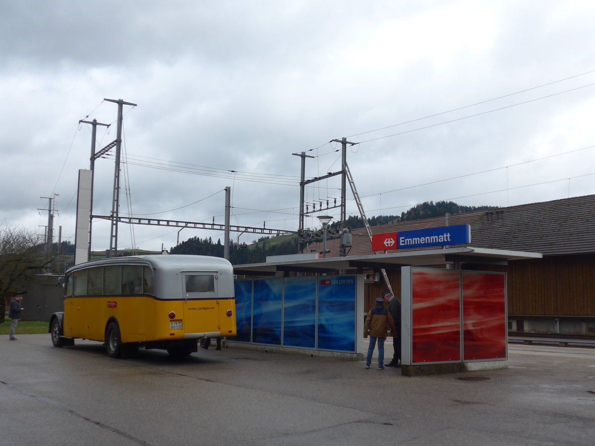 (189'820) - Schlapp, Cottens - FR 300'537 - Saurer/Saurer (ex SATEG, Lausanne; ex P 23'086; ex P 2138) am 1. April 2018 beim Bahnhof Emmenmatt