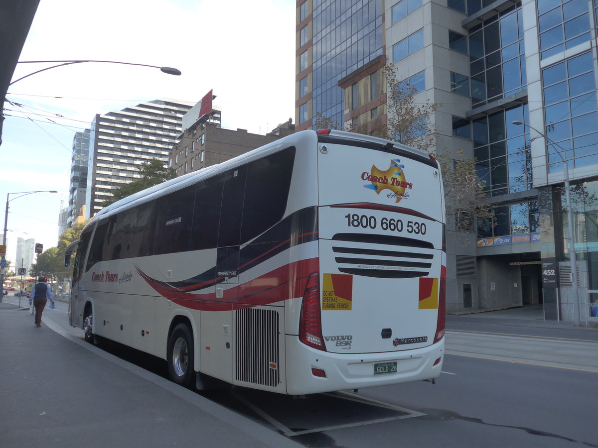 (190'360) - Coach Tours of Australia - Nr. 26/GOLD 26 - Volvo/Marcopolo am 19. April 2018 in Melbourne